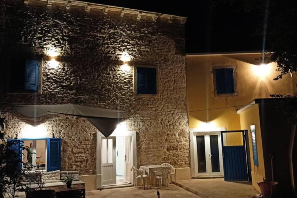 Casa Di Pietra Matelici Villa Divšići Buitenkant foto