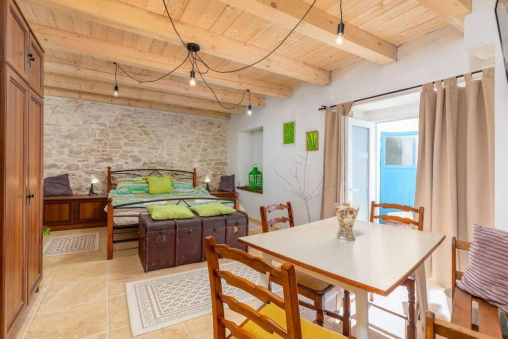 Casa Di Pietra Matelici Villa Divšići Buitenkant foto