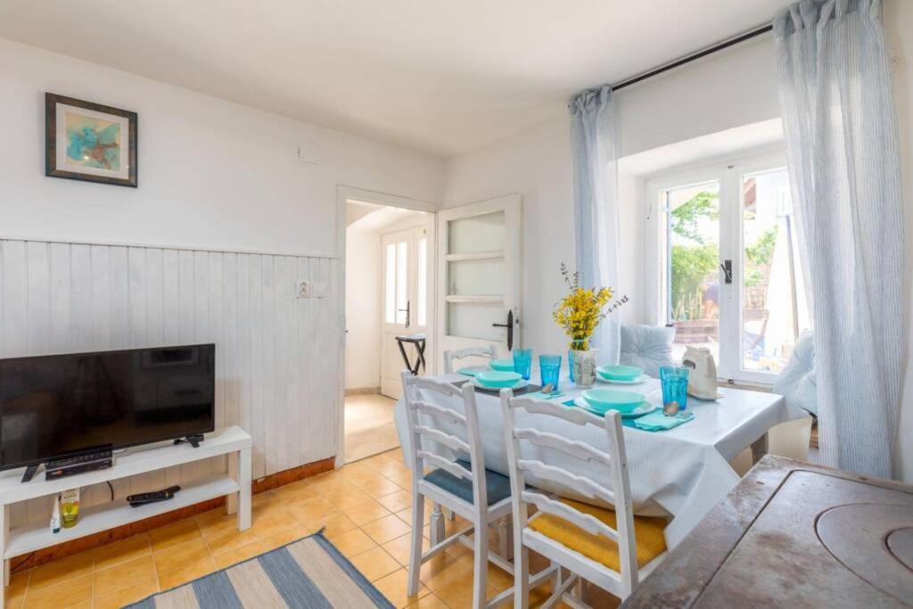 Casa Di Pietra Matelici Villa Divšići Buitenkant foto